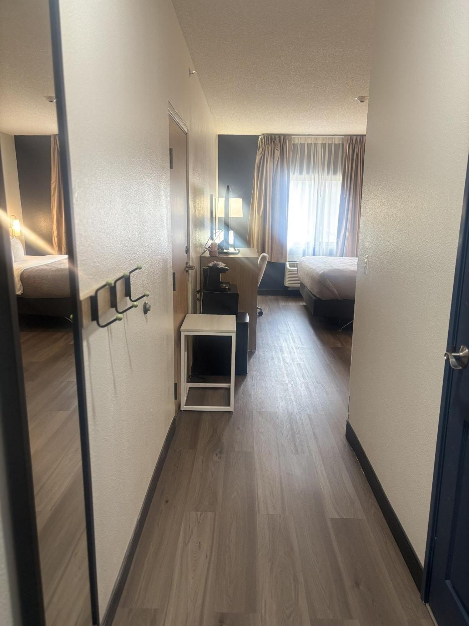 Quality Inn & Suites Lakewood - Denver Southwest Kültér fotó